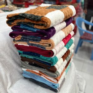 پتو مخمل دونفره شطرنجی قلبی لبه دار